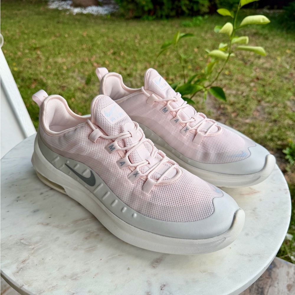 Nike 🌸Air Max Comfy day 🌸Brand New 🌸Women's Light Pink and Gray Sneakers